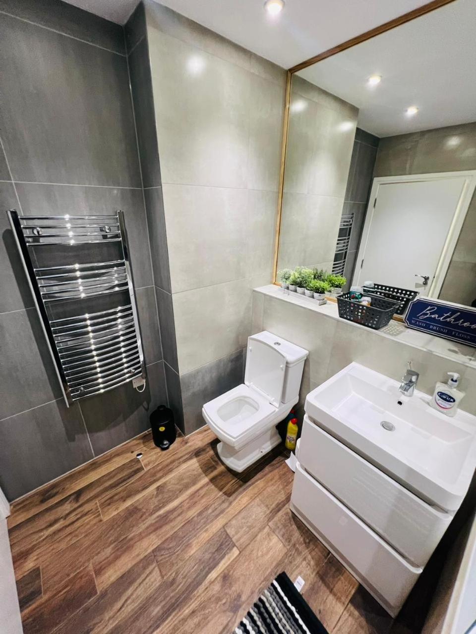 Luxury Apartment Near London Centre, Near Train Station, E1 Exterior foto